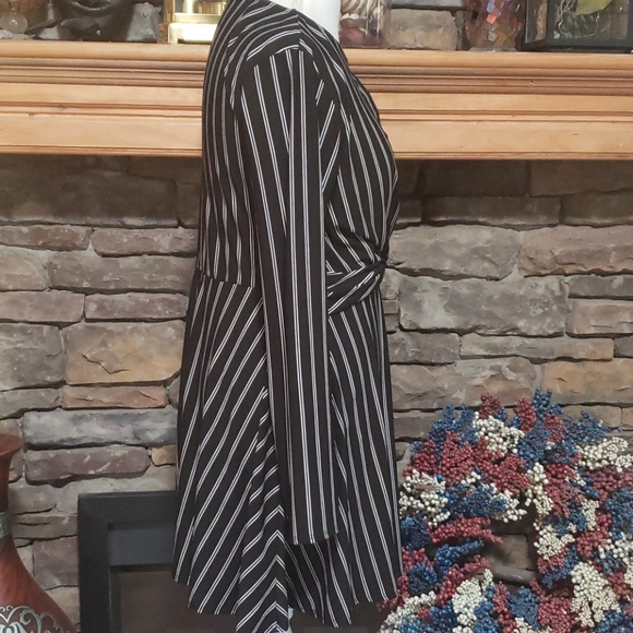 SALE⚡️LILY ROSE DRESS SZ L - Picture 3 of 9